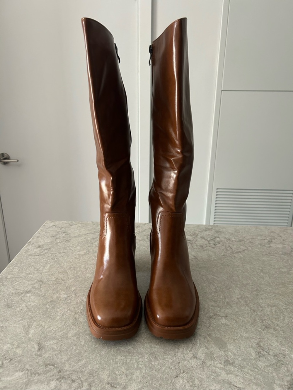 Women’s Knee-High Leather Boots - Brown